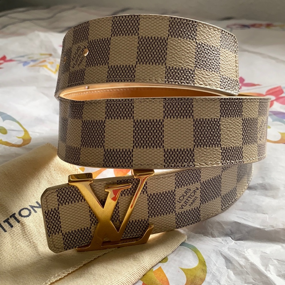 ***SOLD!!!! AUTHENTIC LOUIS VUITTON LV INITIALS 40 MM BELT